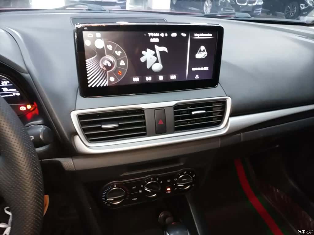 Mazda Mazda3, 2018 13