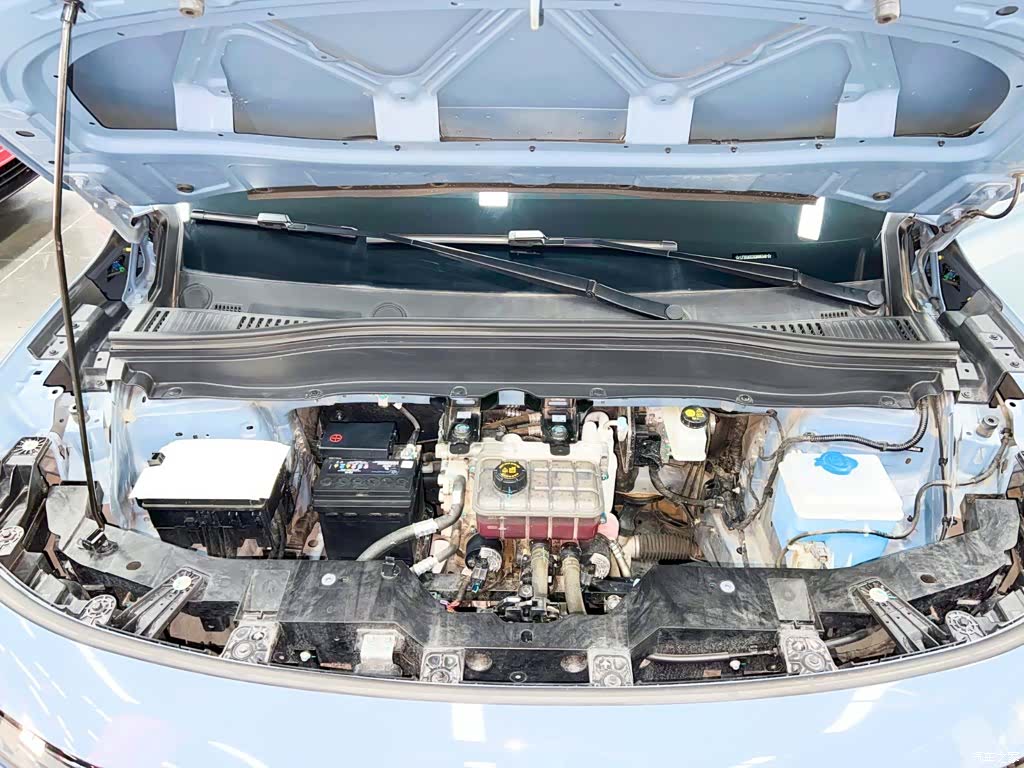 Leapmotor B10, 2025 29