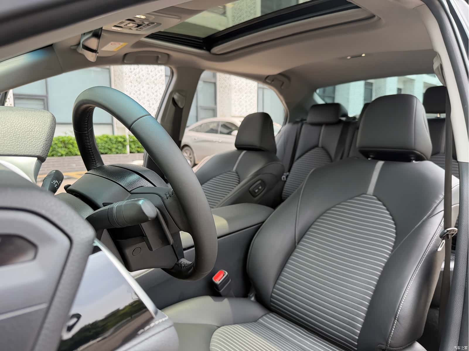 Toyota Camry, 2022 10