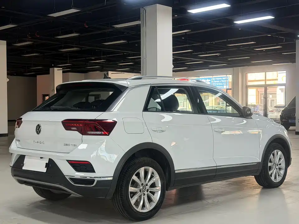Volkswagen T-ROC exploring Songs