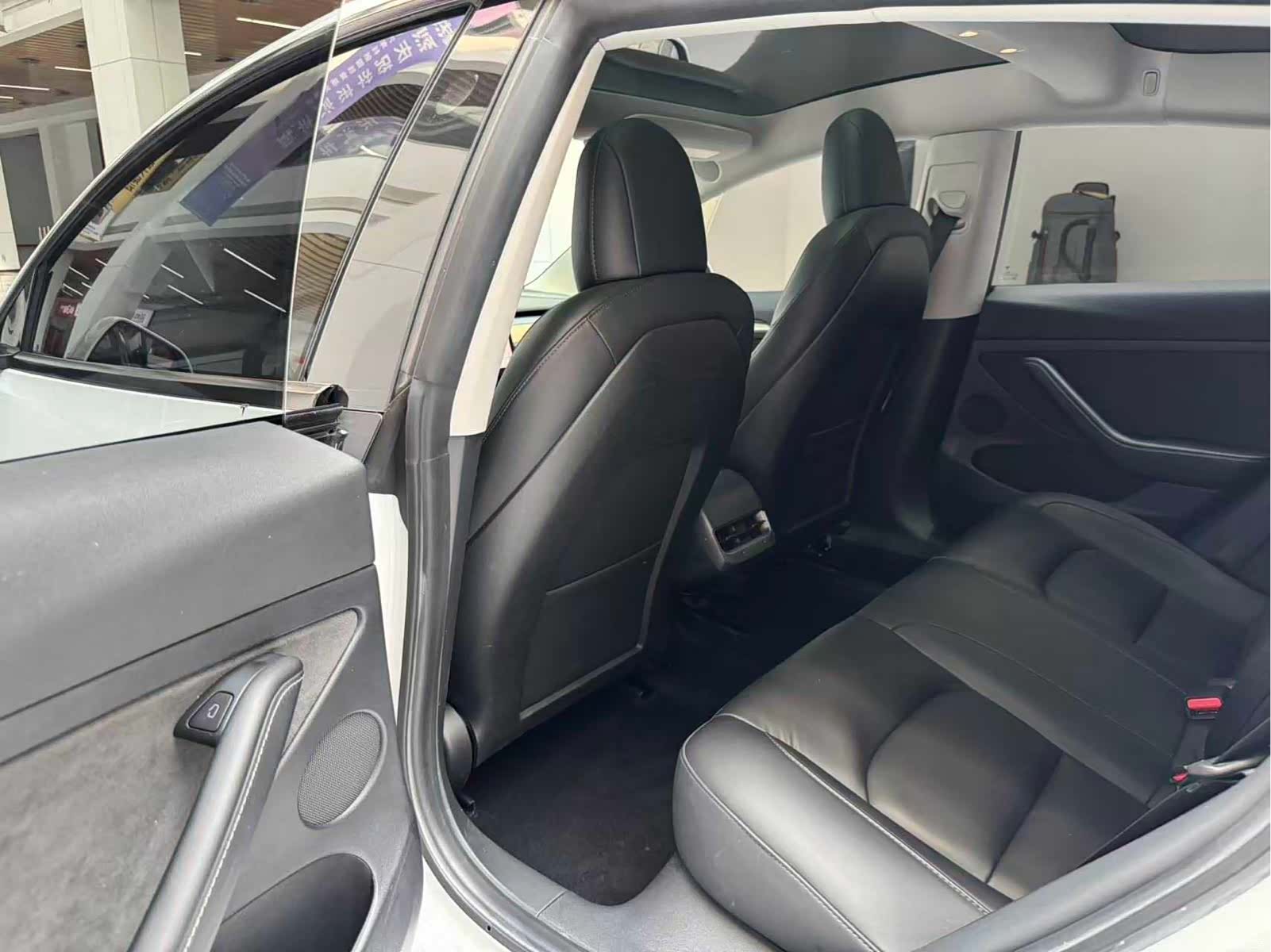 Tesla Model 3, 2022 12