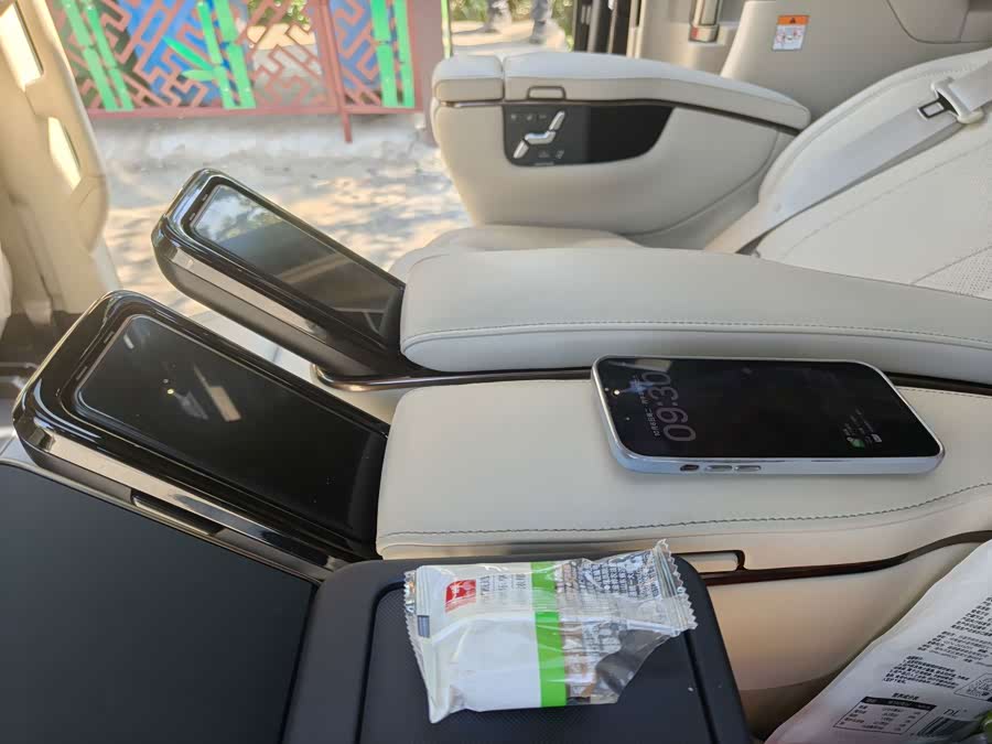 Toyota Vellfire 2024, фото 14