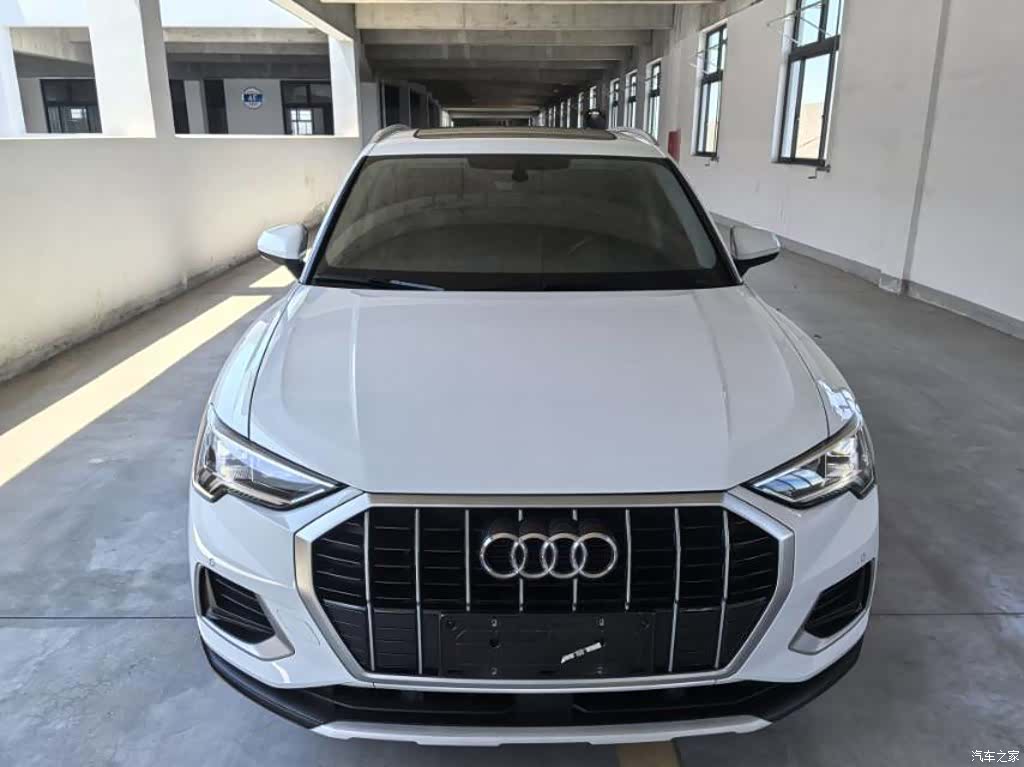 Audi Q3, 2023 3
