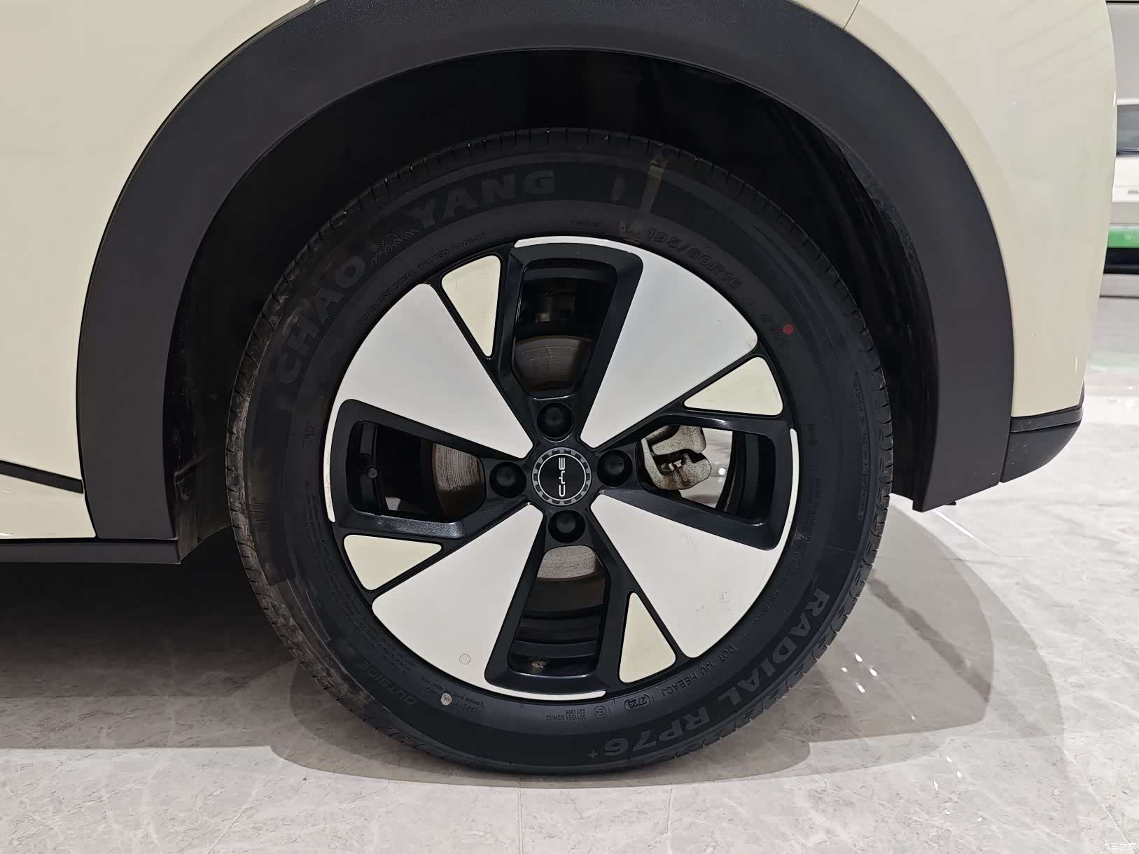 BYD Dolphin, 2023 16