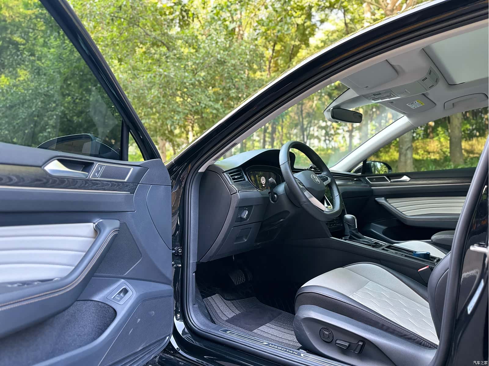 Volkswagen Magotan, 2025 3