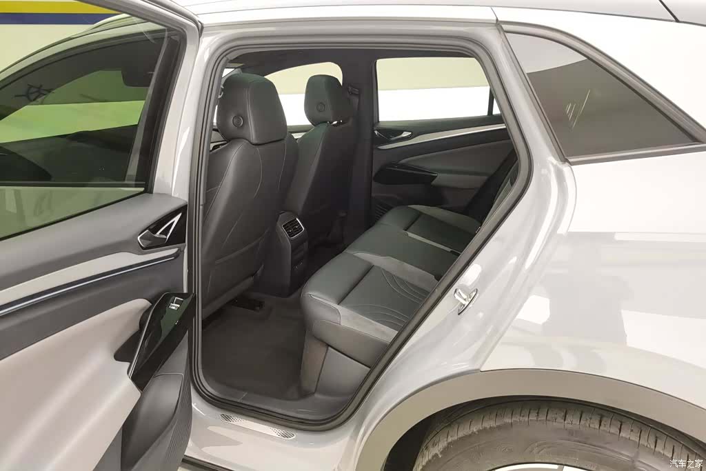Volkswagen ID.4, 2022 11