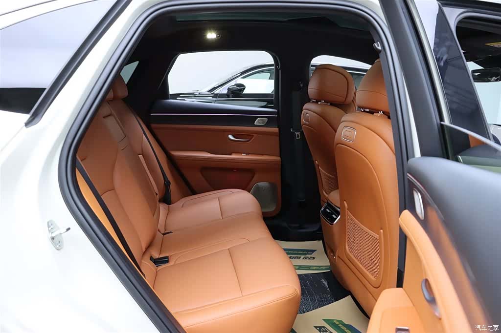 AITO M5, 2025 16