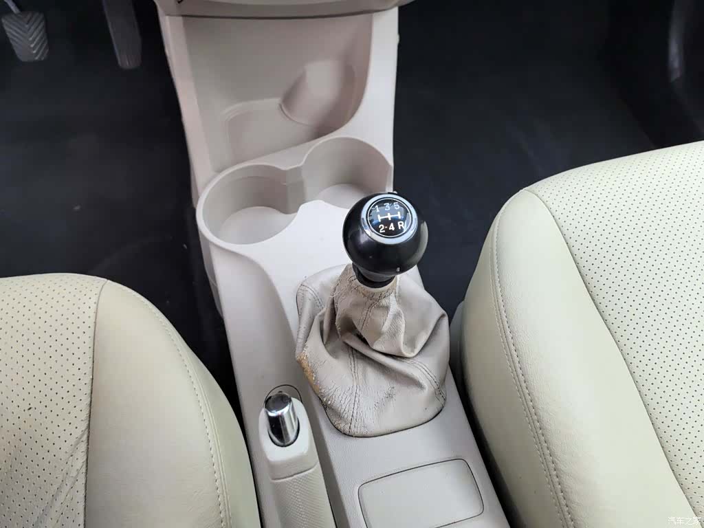 Kia GL, 2014 13