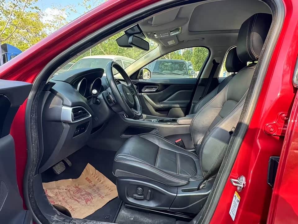 Jaguar F-PACE Jaguar F-PACE