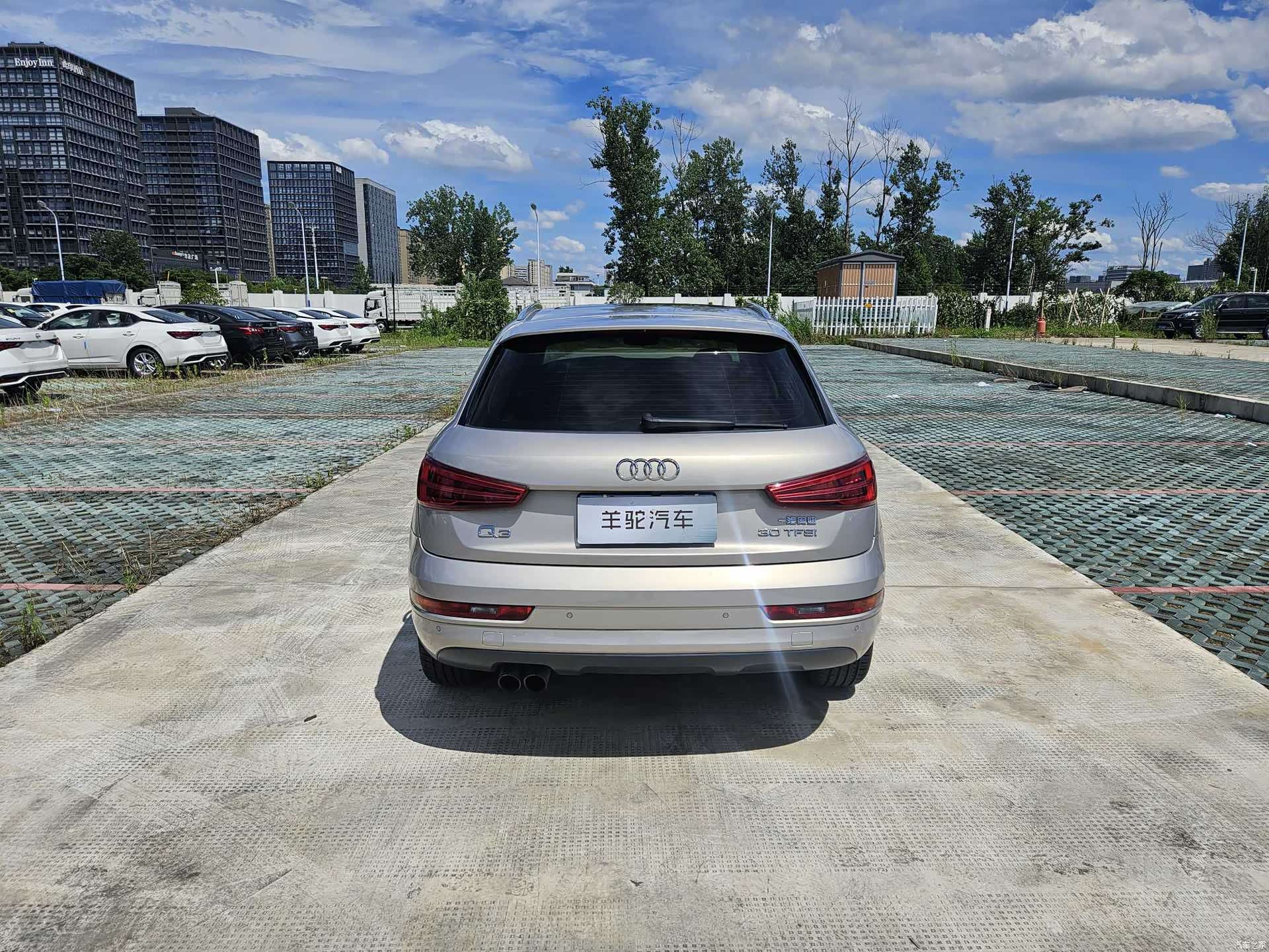 Audi Q3, 2019 9