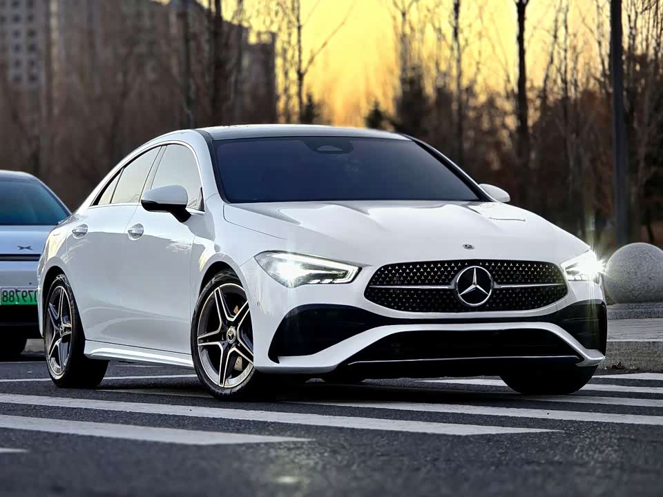 Mercedes-Benz CLA