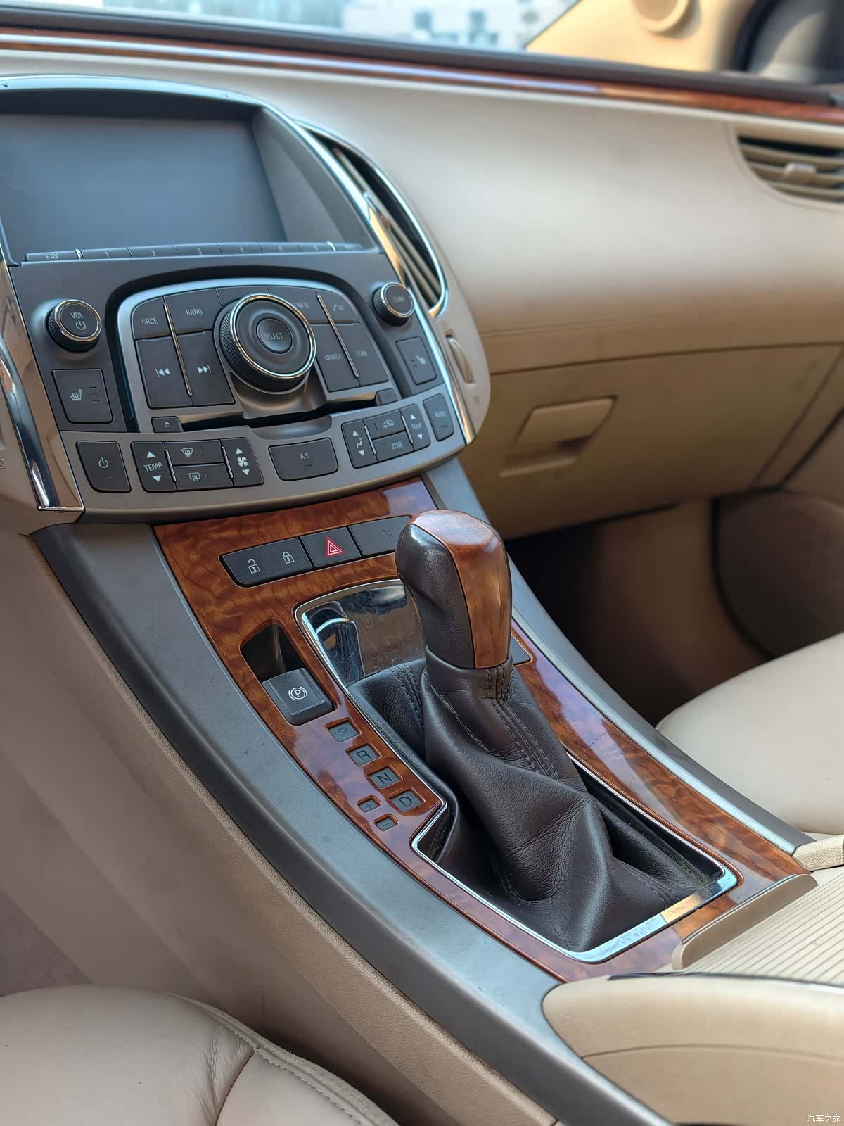 Buick LaCrosse, 2013 13