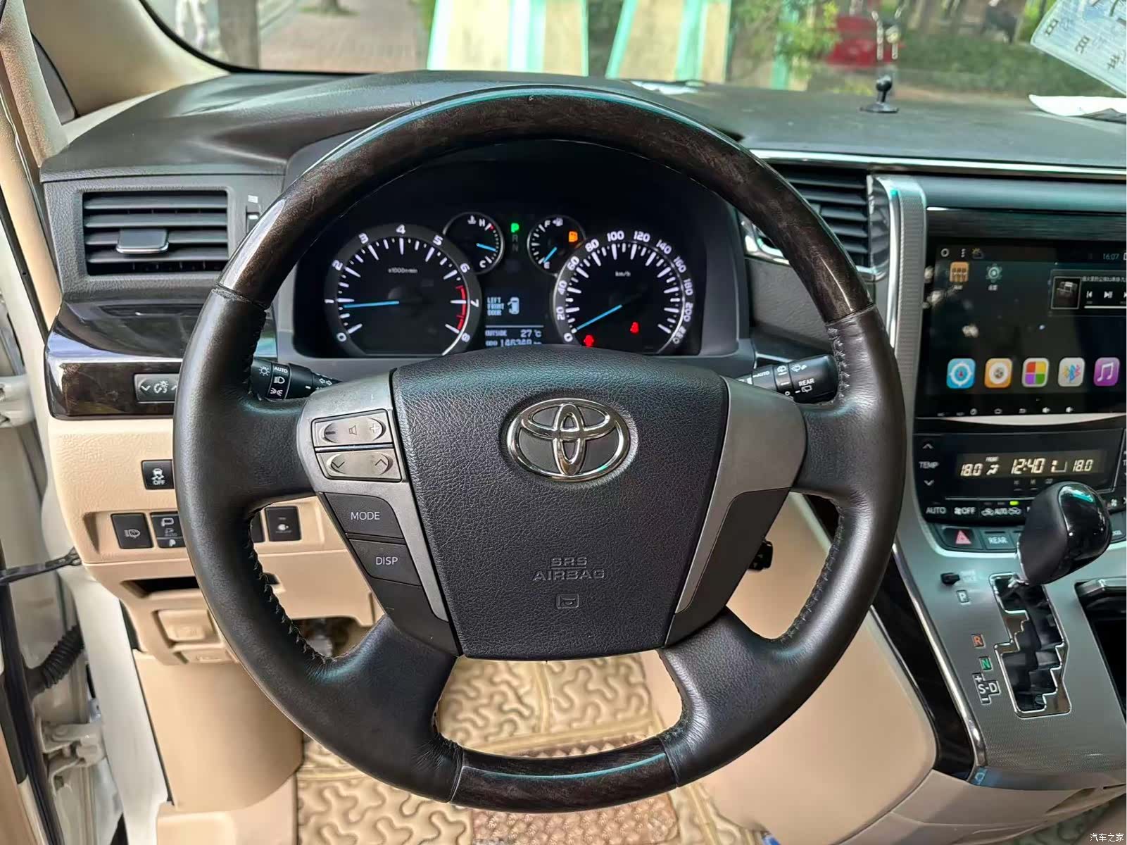 Toyota Alphard, 2014 17