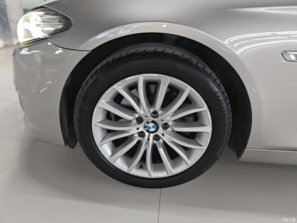 BMW 5 Series, 2015 23