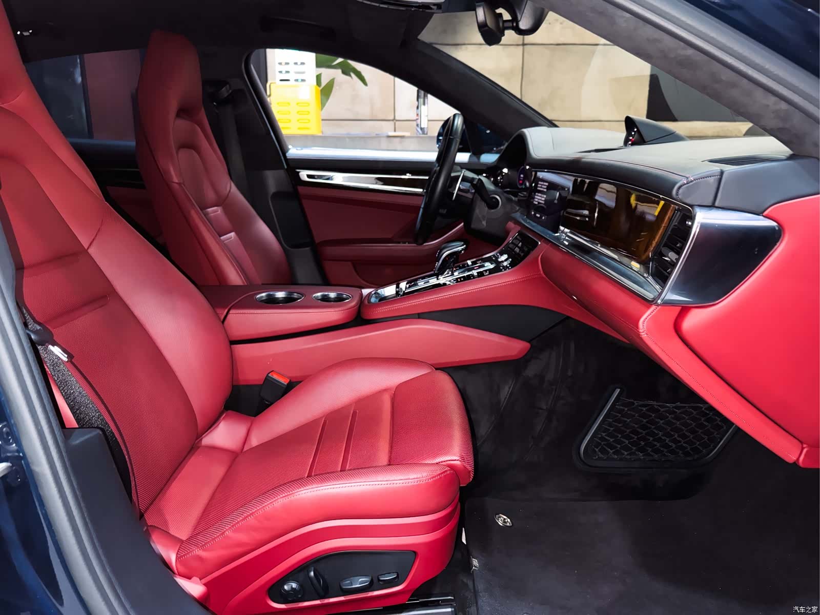 Porsche Panamera, 2022 21