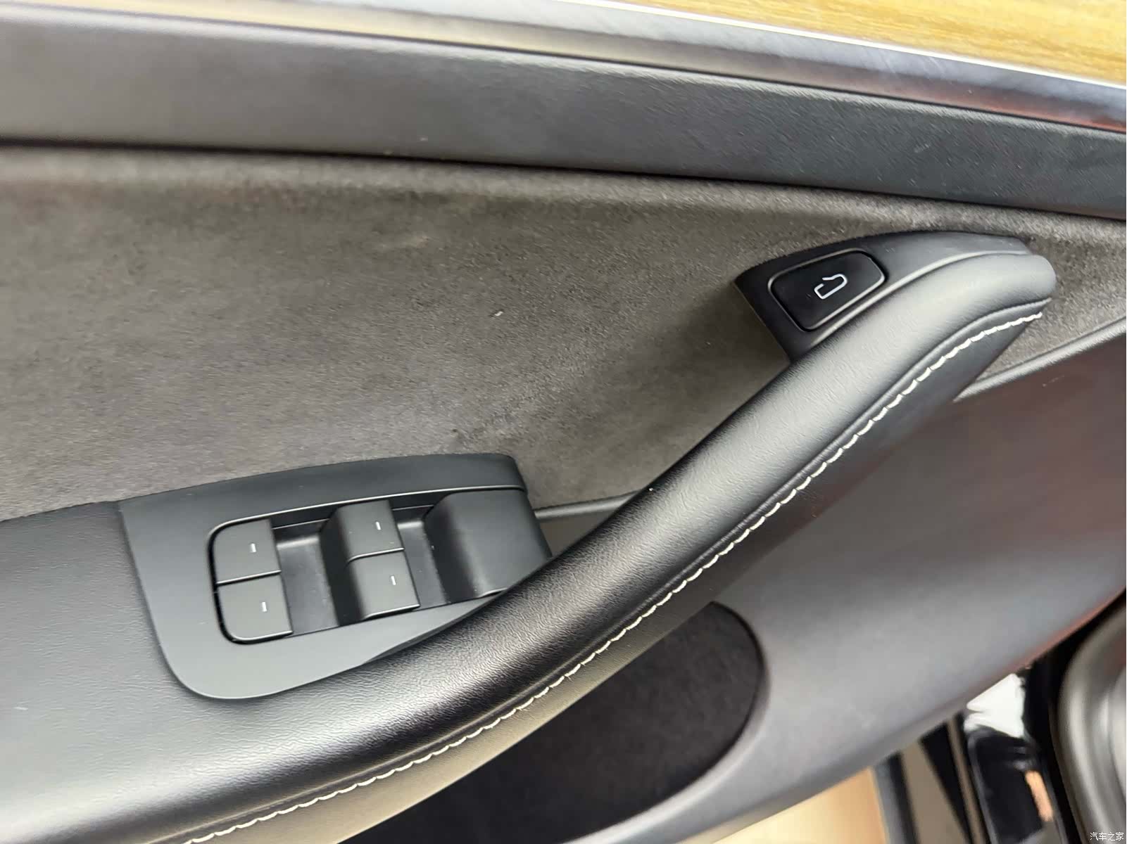 Tesla Model Y, 2023 10