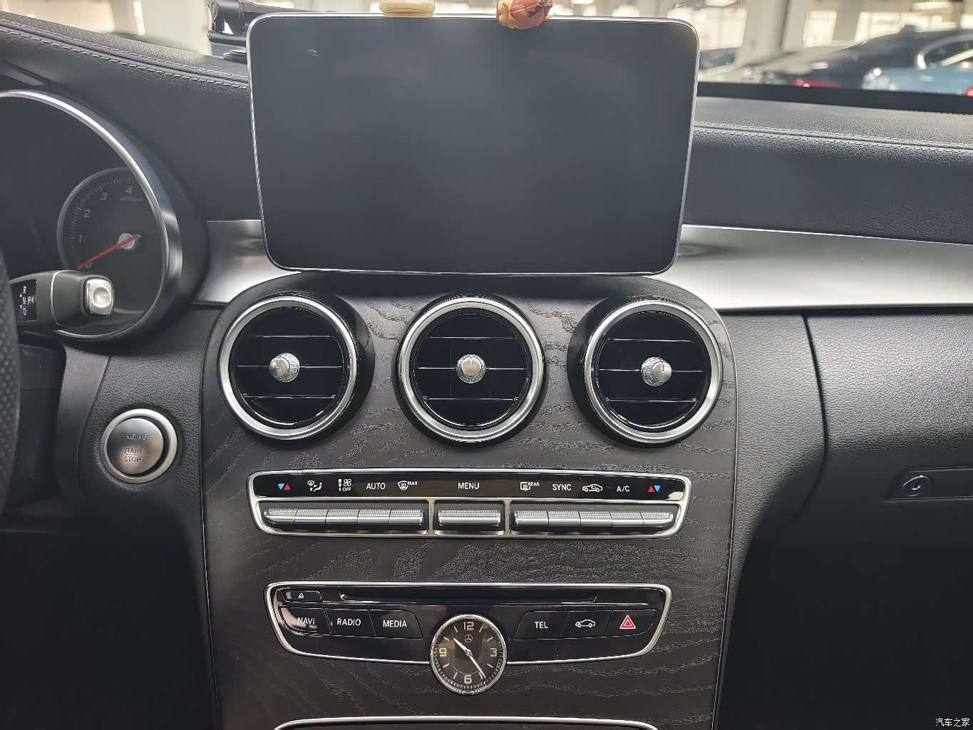 Mercedes-Benz C-Class, 2015 25