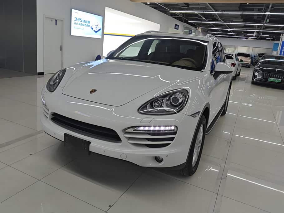 Porsche Cayenne 2014 Cayenne Platinum Edition 3.0T