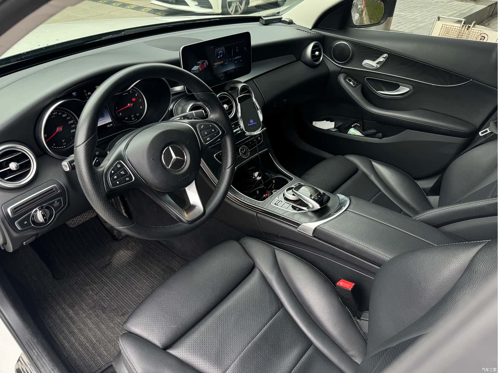 Mercedes-Benz C-Class, 2016 11