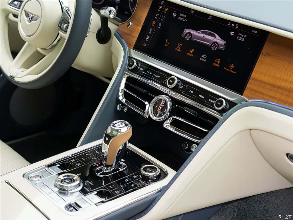 Bentley Flying Spur, 2023 18