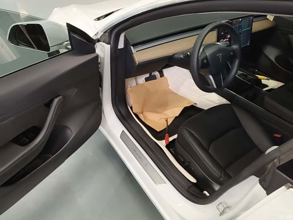 Tesla Model 3, 2020 16