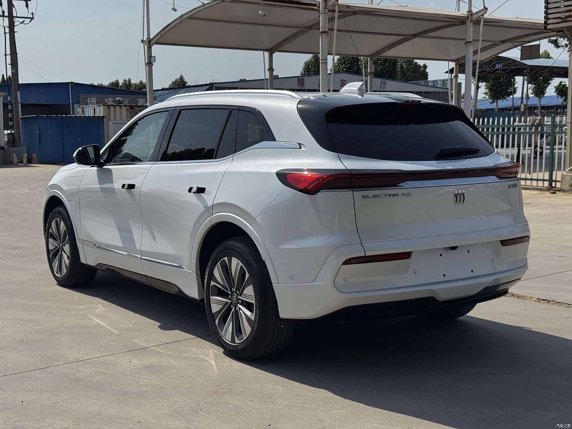 Buick E5, 2025 10