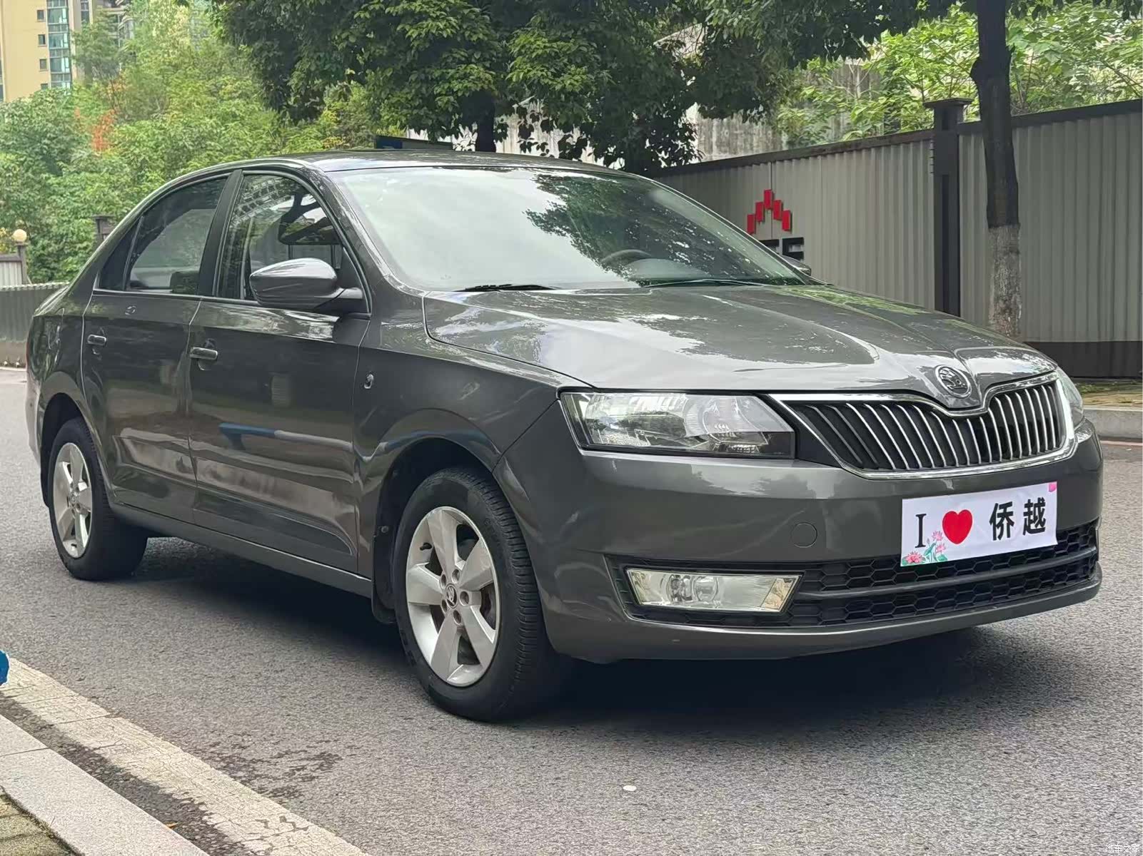 Skoda Rapid, 2014 3