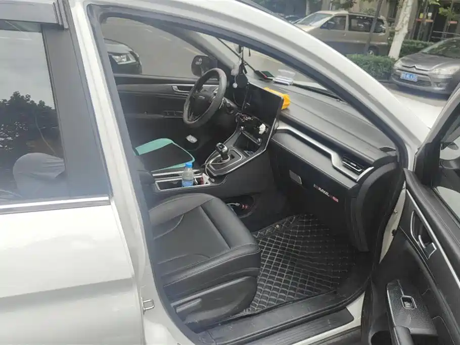 Haval M6