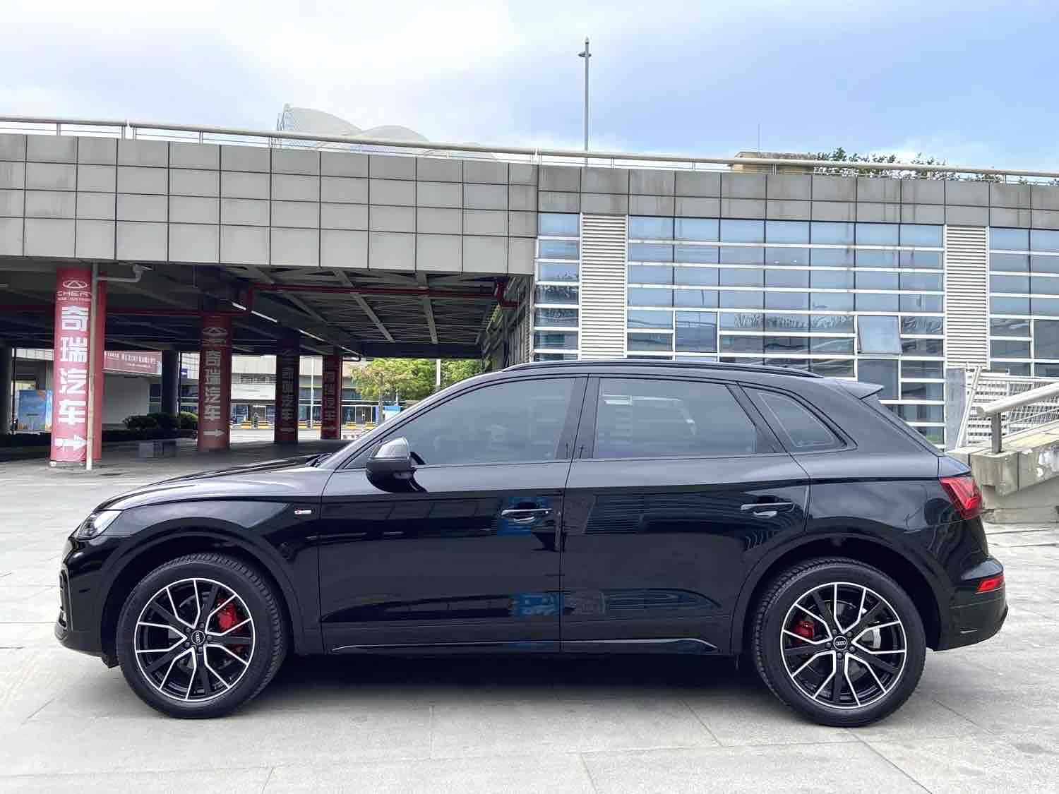 Audi Q5L, 2024 3