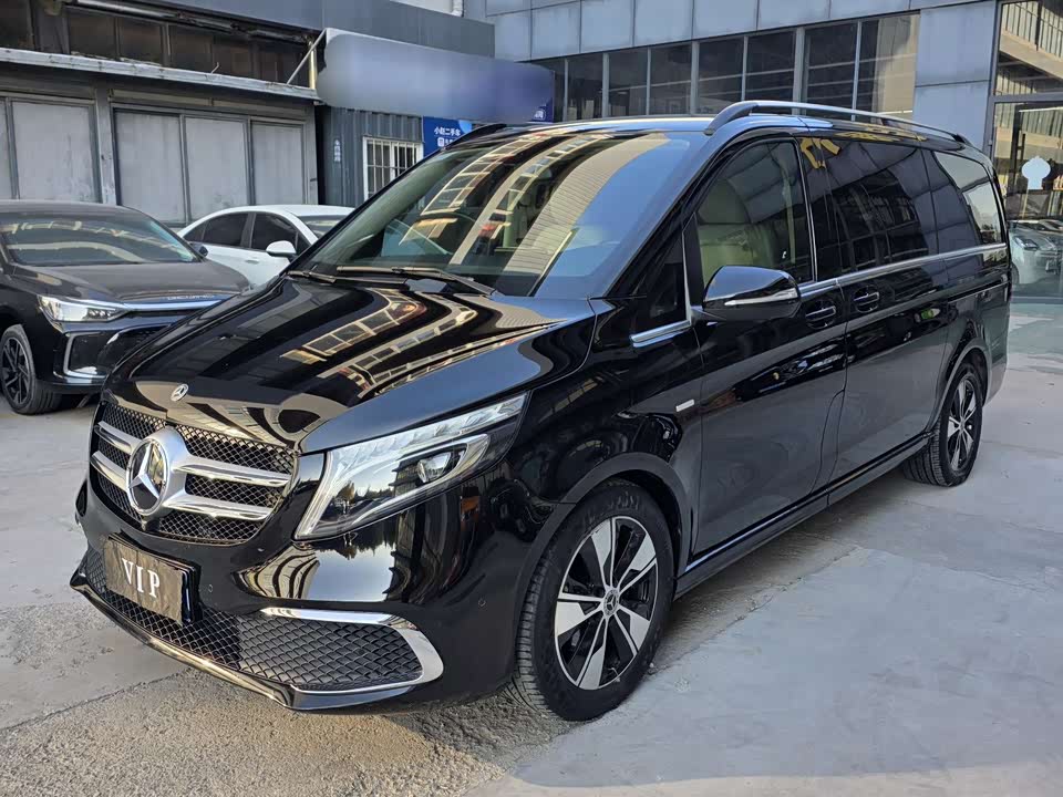 Mercedes-Benz V-class