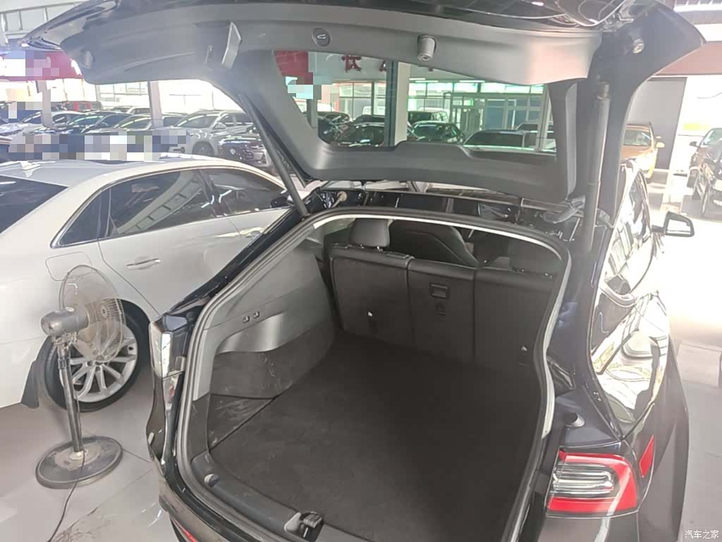 Tesla Model Y, 2022 19