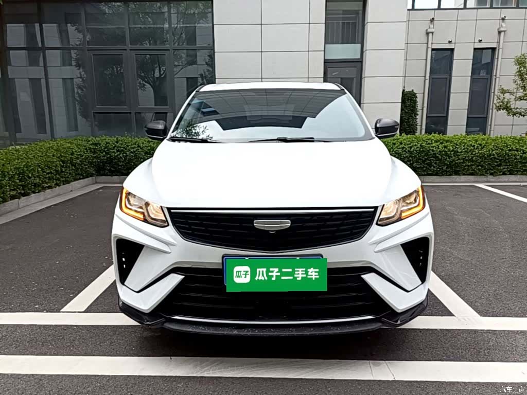 Geely Coolray, 2025 3