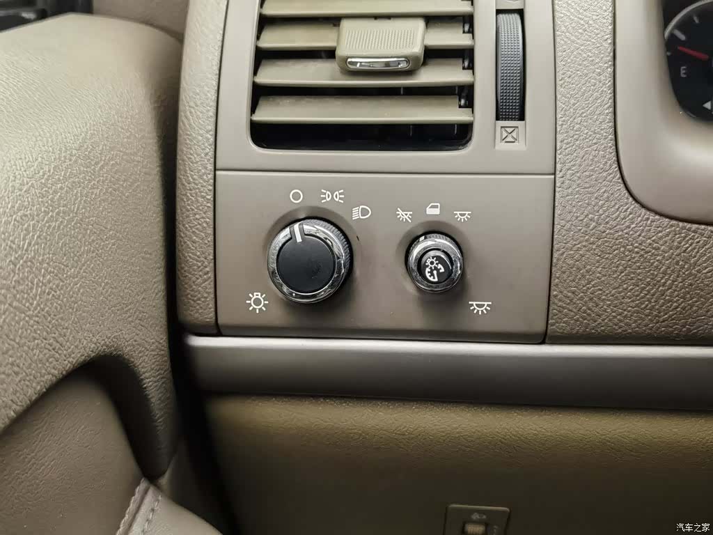 Buick GL8, 2016 21