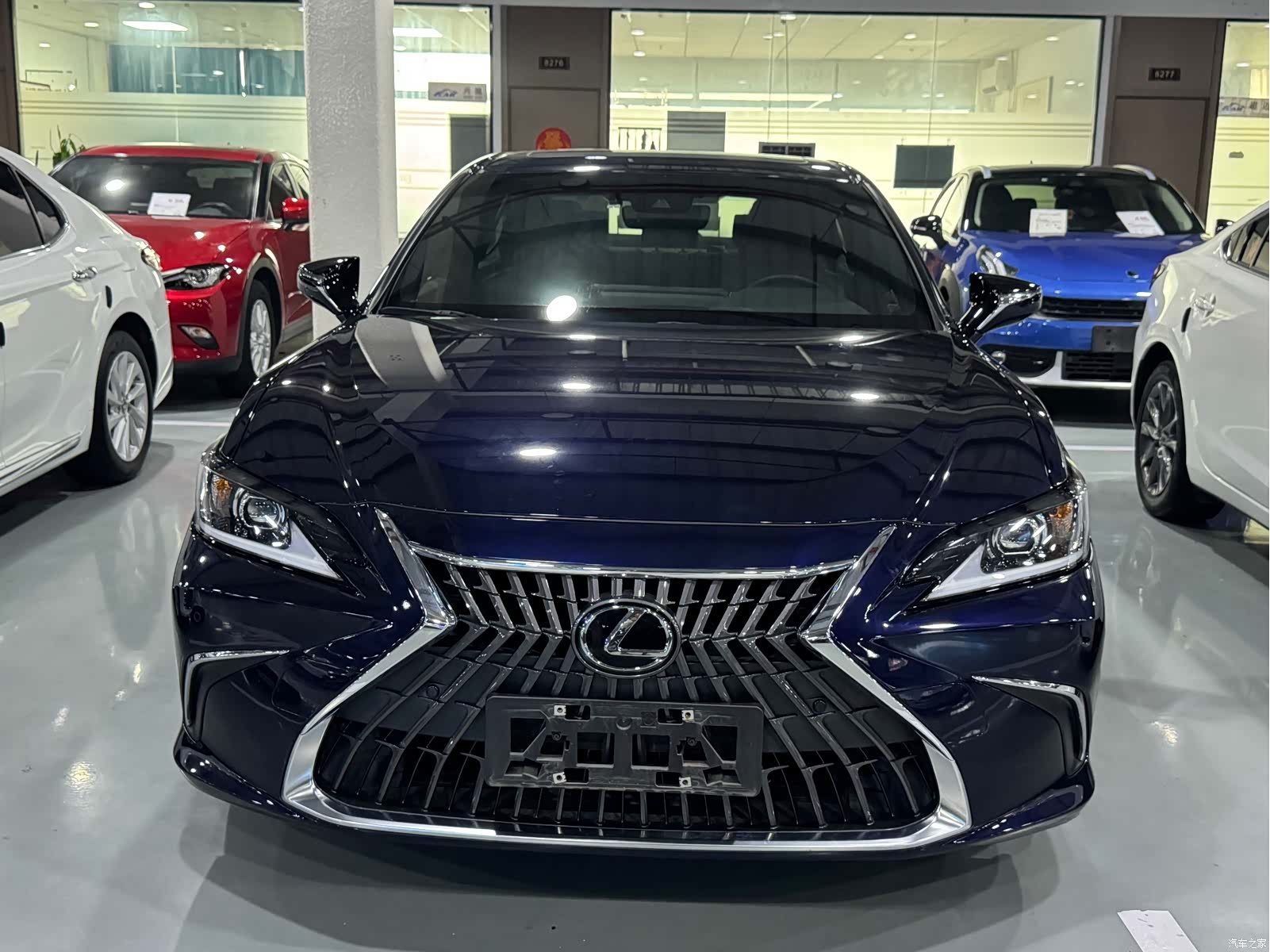 Lexus ES, 2023 2