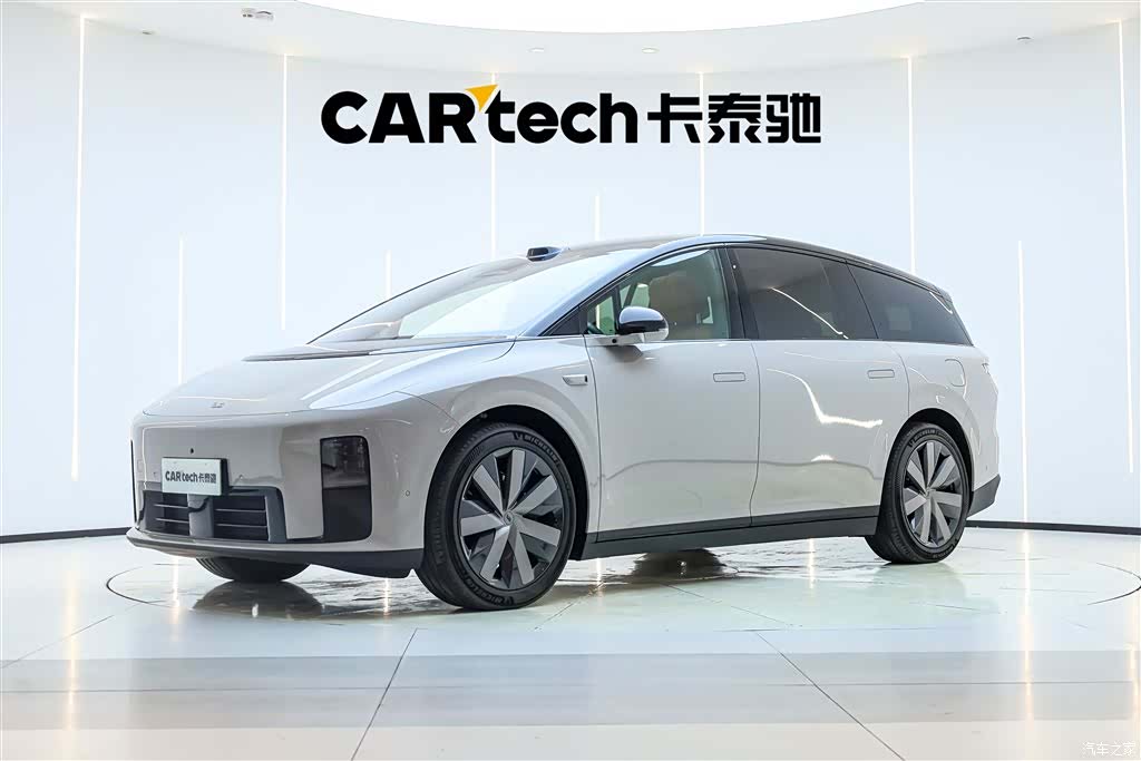 Li Auto i8, 2025 1