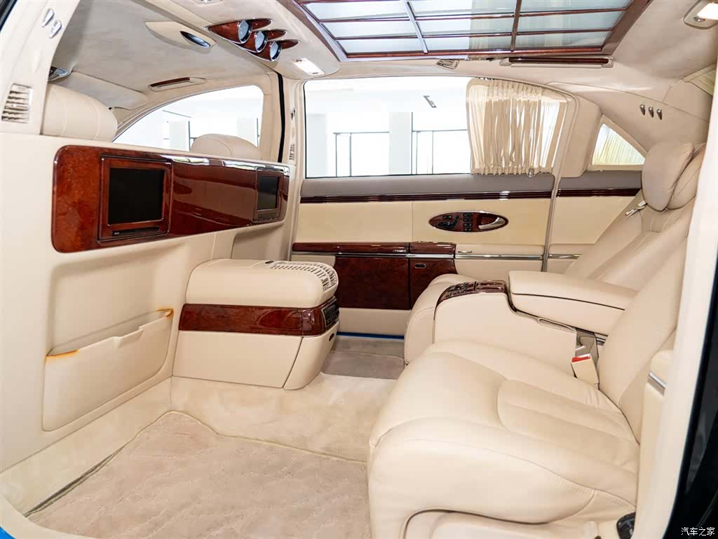 Maybach 62, 2009 12
