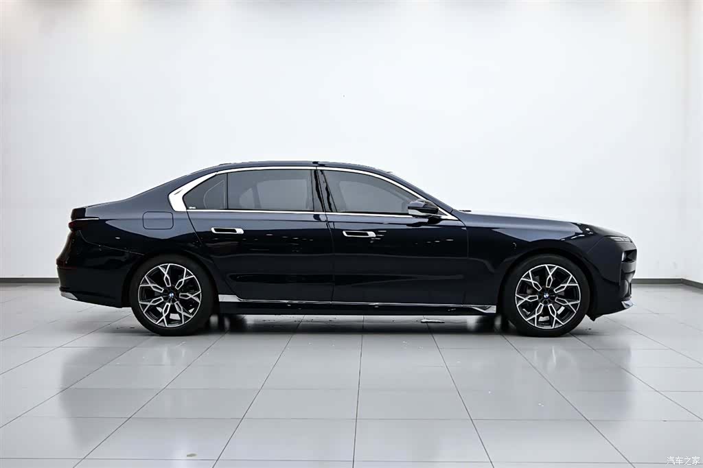 BMW 7 Series, 2023 6