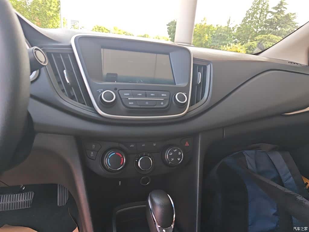 Chevrolet 320, 2019 13