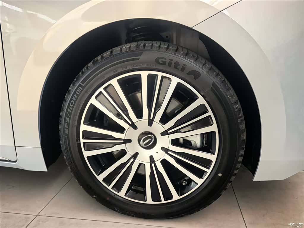 Trumpchi E8, 2024 7