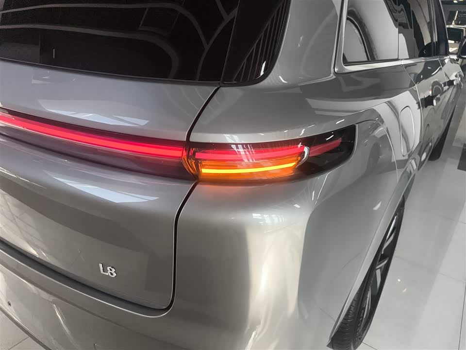 Li Auto Ideal L8