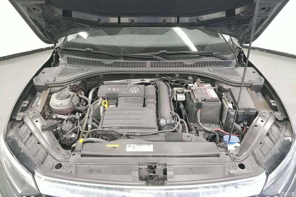 Volkswagen Sagitar, 2020 10