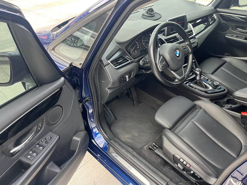 BMW 2 series station wagon