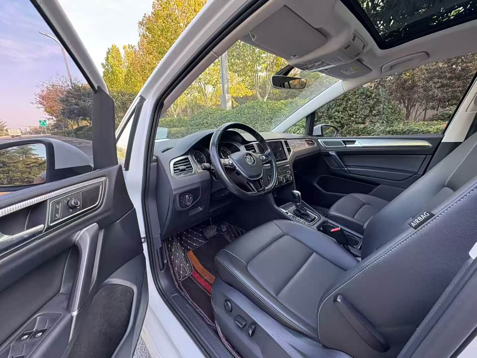 Volkswagen Golf*Jiayu