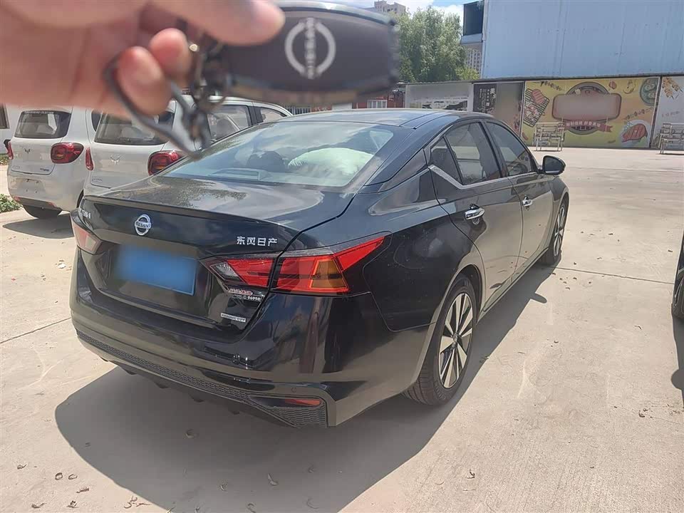 Nissan Teana