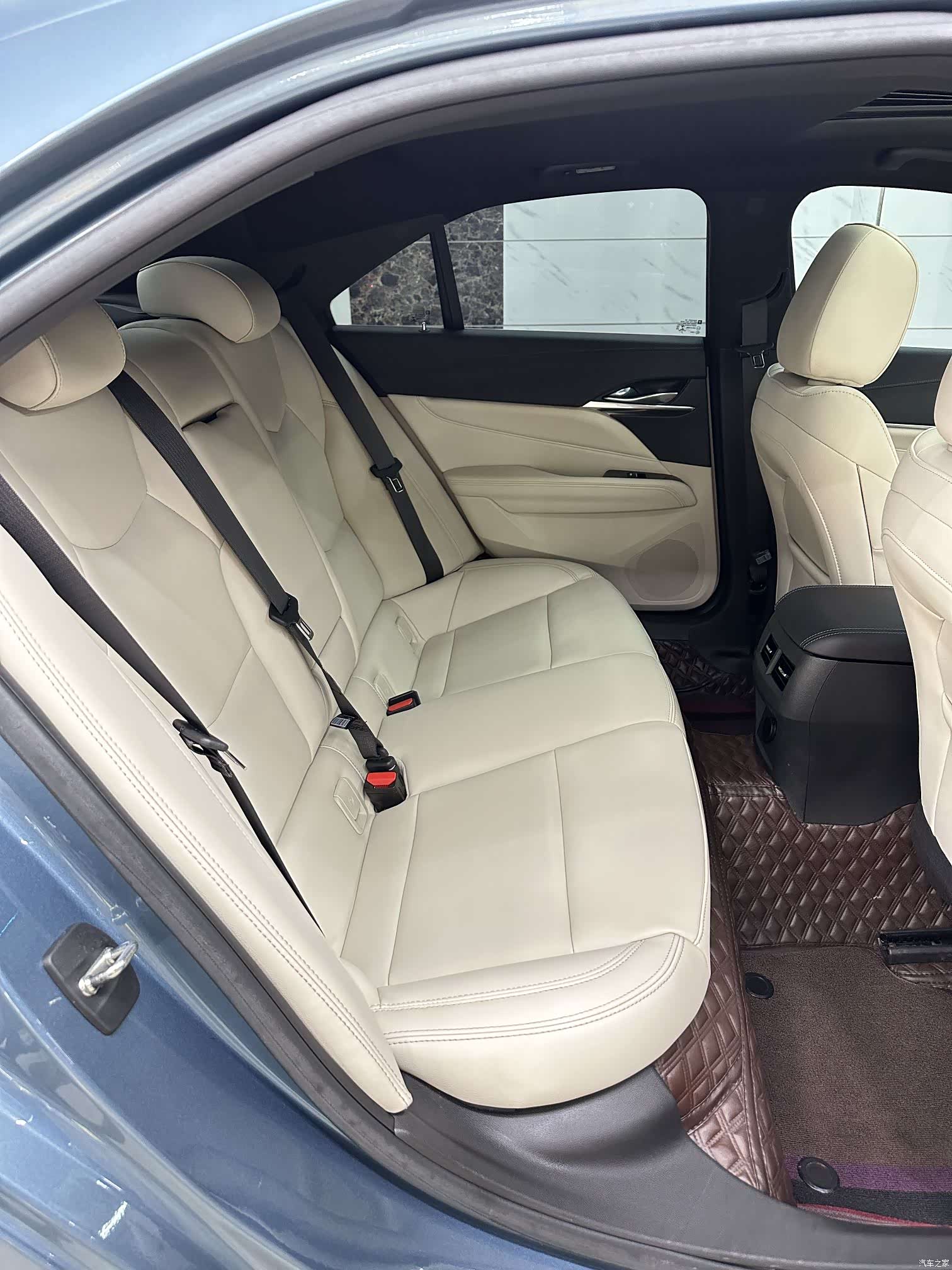 Cadillac CT4, 2023 10