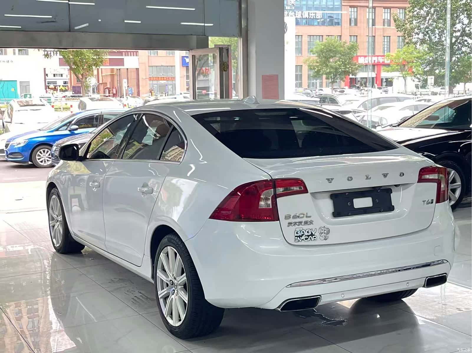 Volvo S60, 2017 все фото