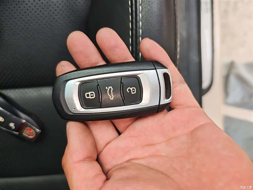 Geely Emgrand, 2016 9