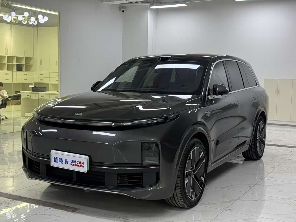 Li Auto L8