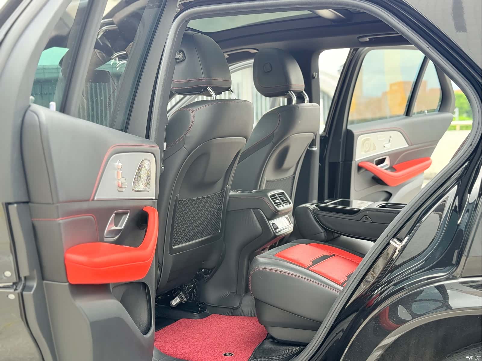 Mercedes-Benz GLE, 2024 все фото