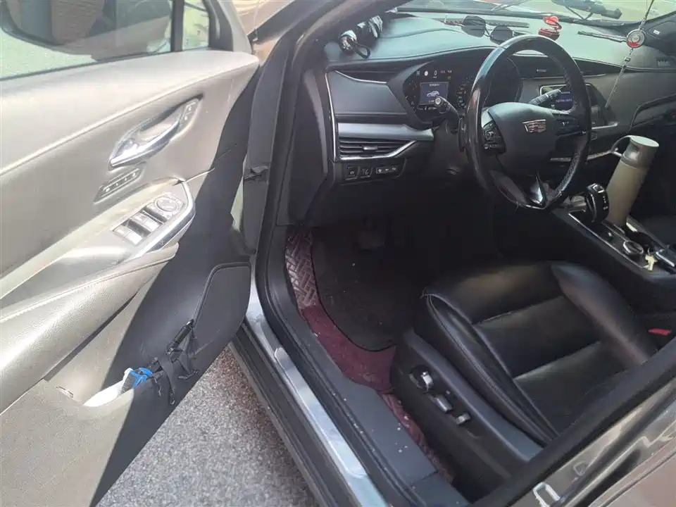 Cadillac XT4